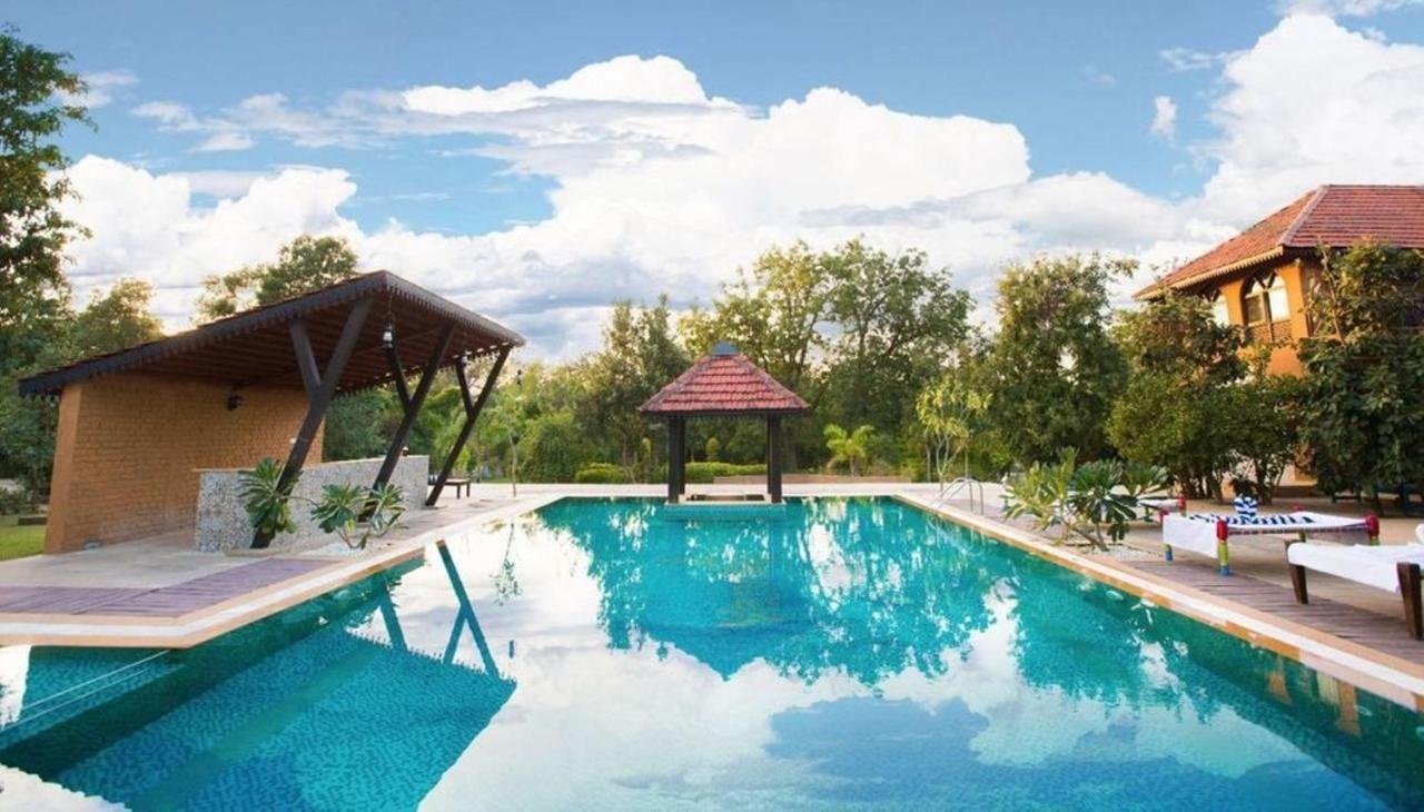 Vannraj Resort And Spa Khawāsa Екстериор снимка
