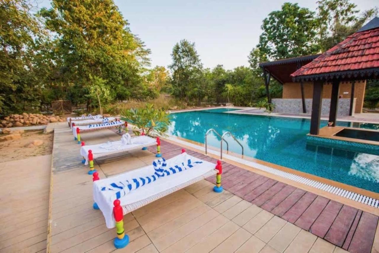 Vannraj Resort And Spa Khawāsa Екстериор снимка
